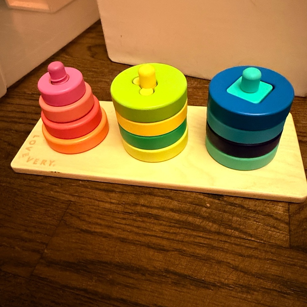 Lovevery Twist & Pivot Pattern Puzzle